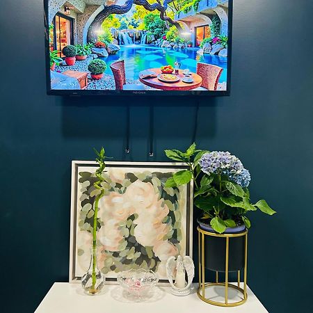 Fancy Studio Private Entrance Selden Екстериор снимка