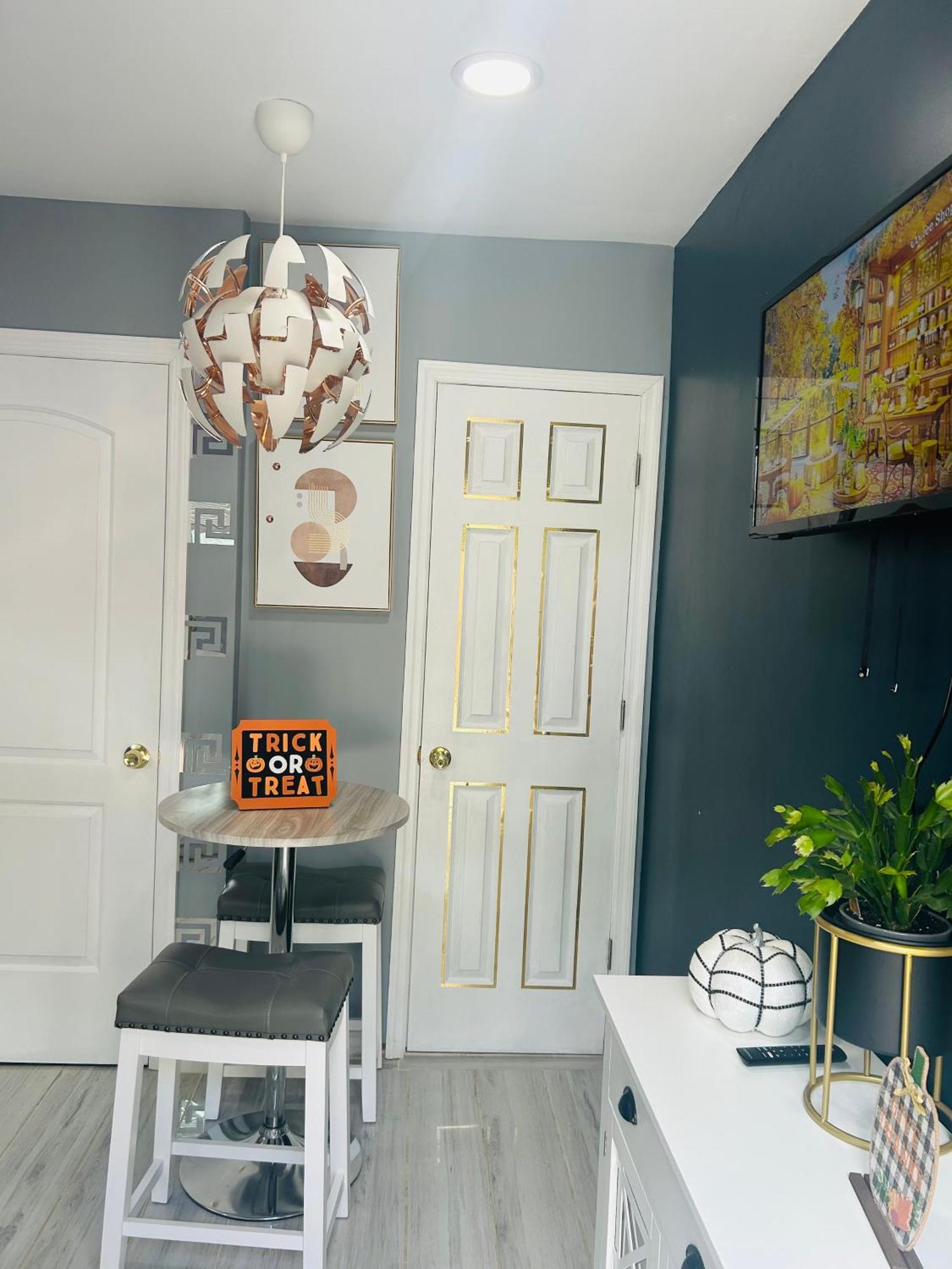 Fancy Studio Private Entrance Selden Екстериор снимка