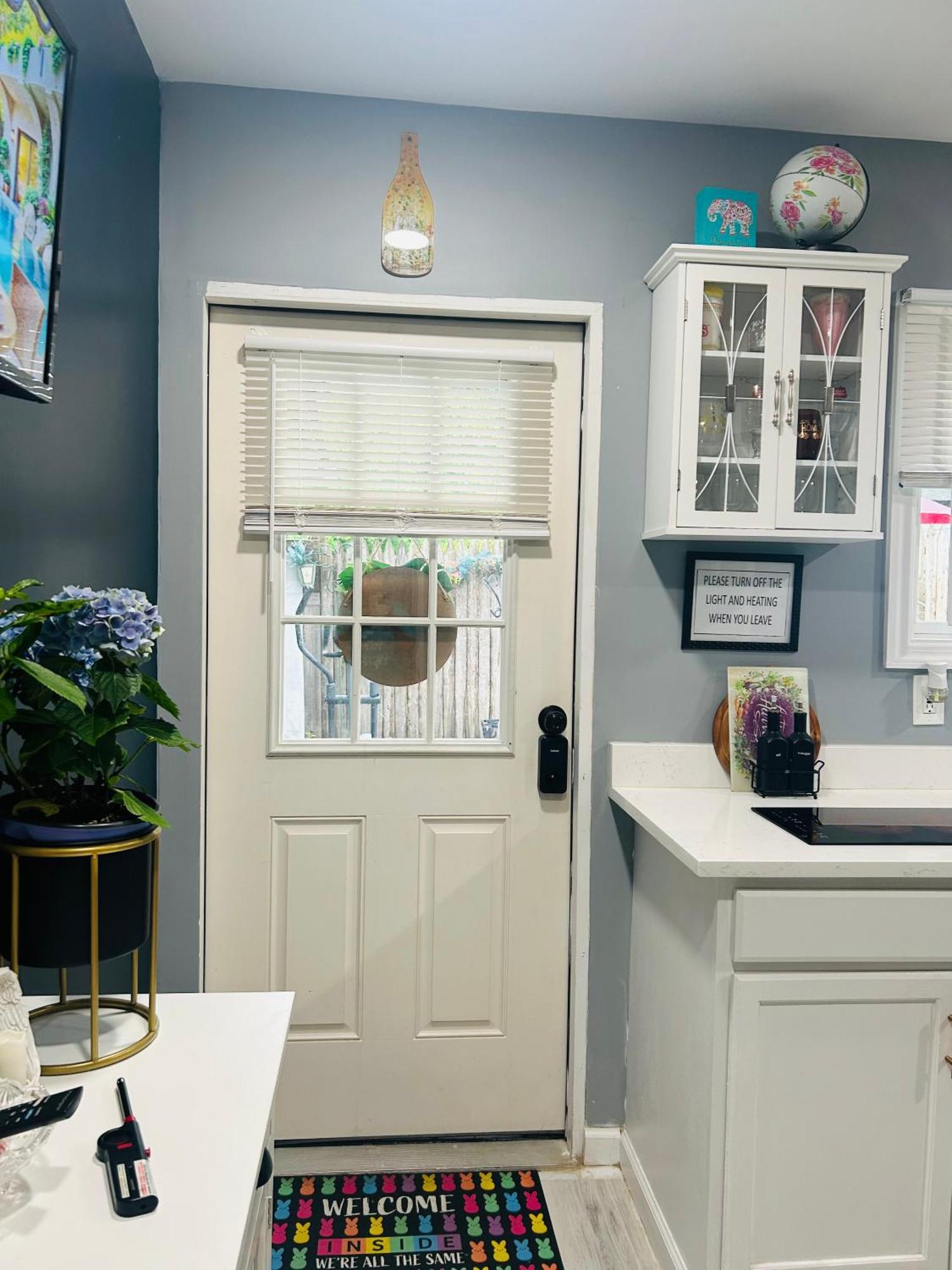 Fancy Studio Private Entrance Selden Екстериор снимка