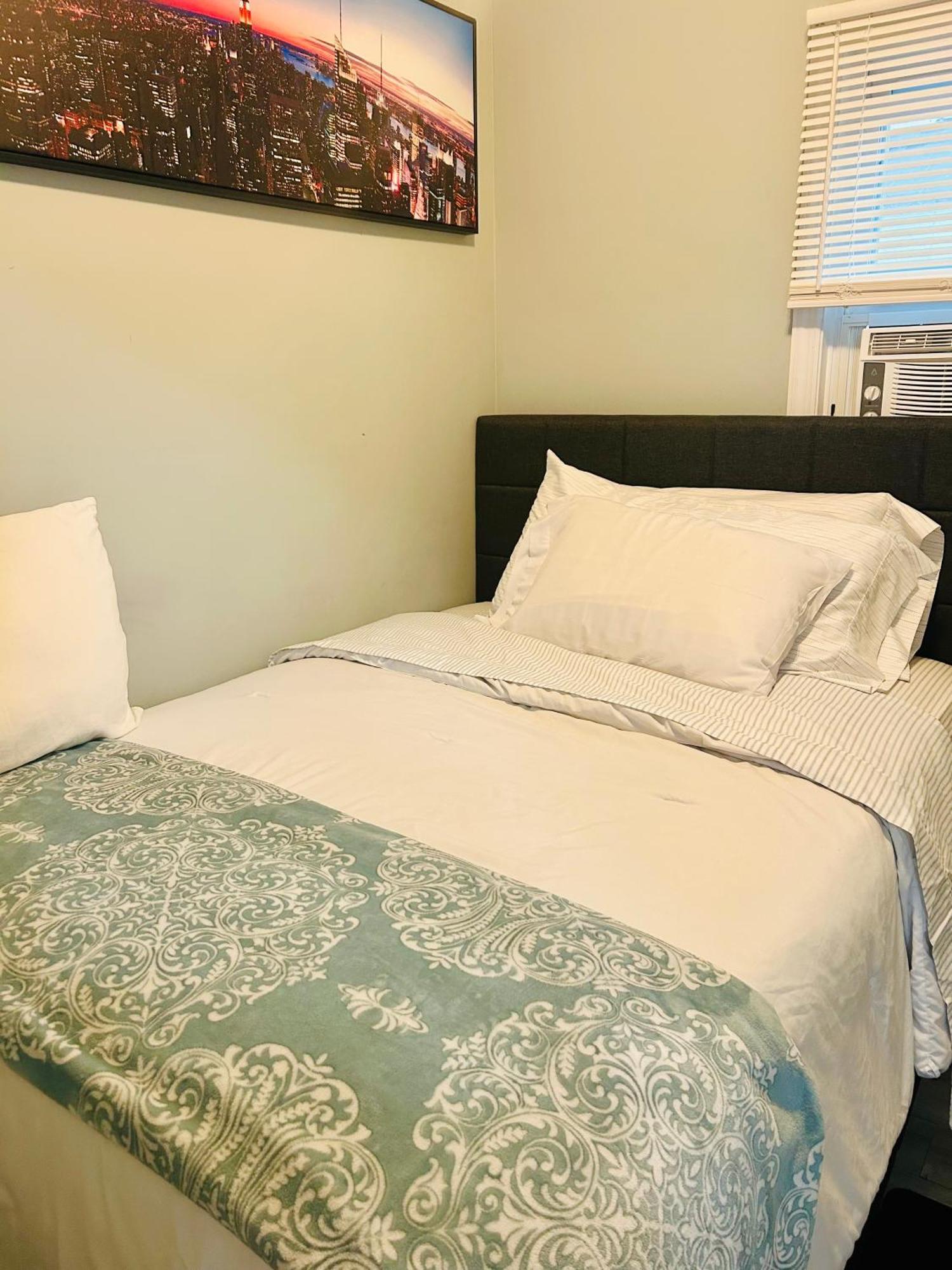 Fancy Studio Private Entrance Selden Екстериор снимка